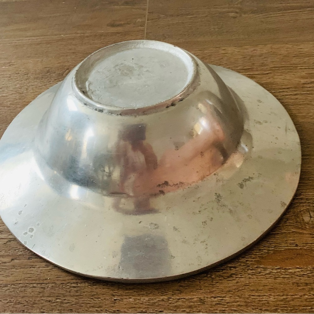 Vintage large aluminum bowl - Picture 7 of 9